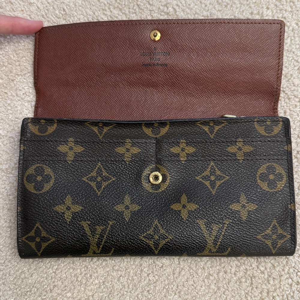 Louis Vuitton Monogram Wallet - Picture 3 of 12